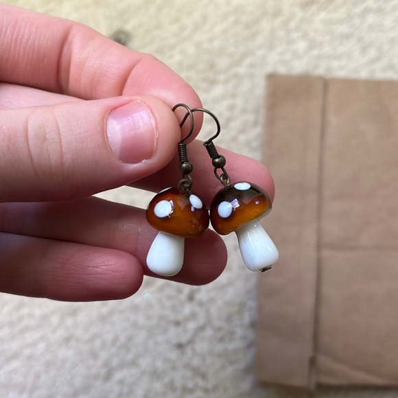 Handmade brown mushroom earrings - Picture 2 of 3